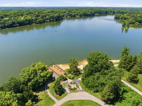 423 Deer Trail Hill Trail Lake Barrington IL 60010