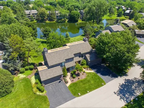 423 Deer Trail Hill Trail Lake Barrington IL 60010