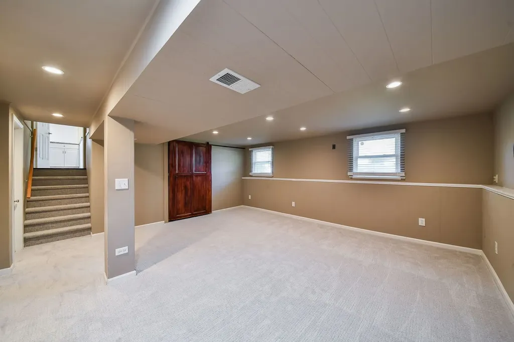 36 Robin Hill Drive Naperville IL 60540