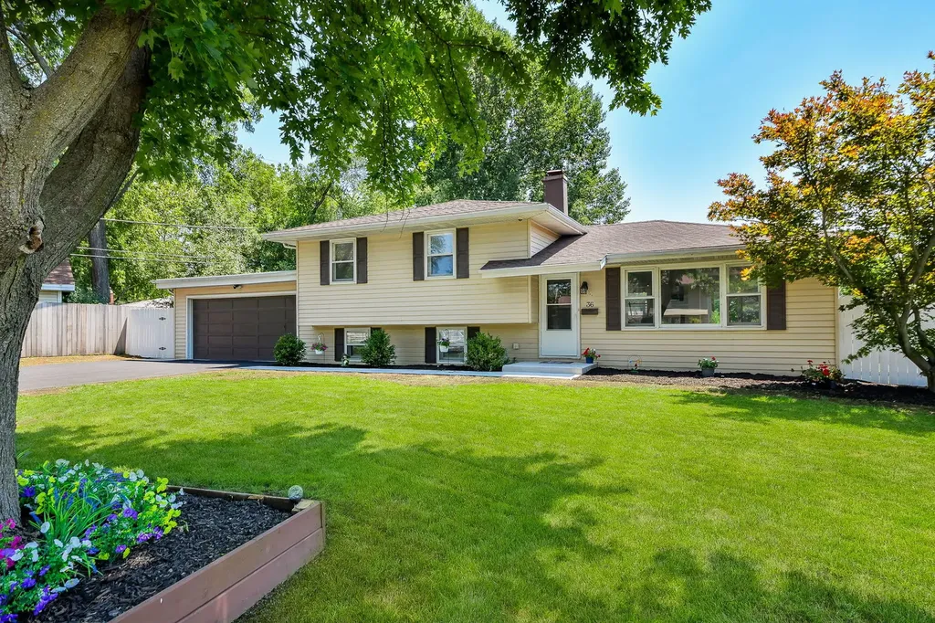 36 Robin Hill Drive Naperville IL 60540