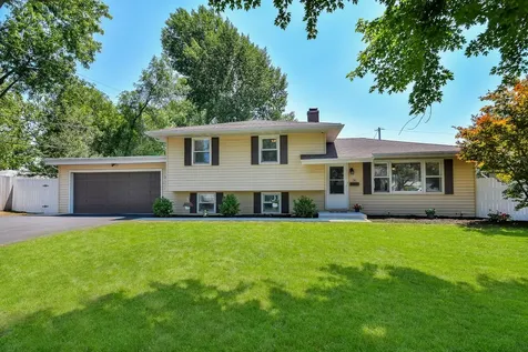 36 Robin Hill Drive Naperville IL 60540