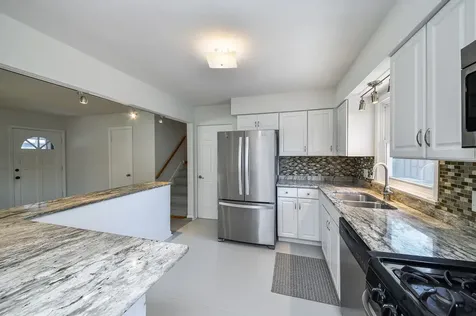 36 Robin Hill Drive Naperville IL 60540