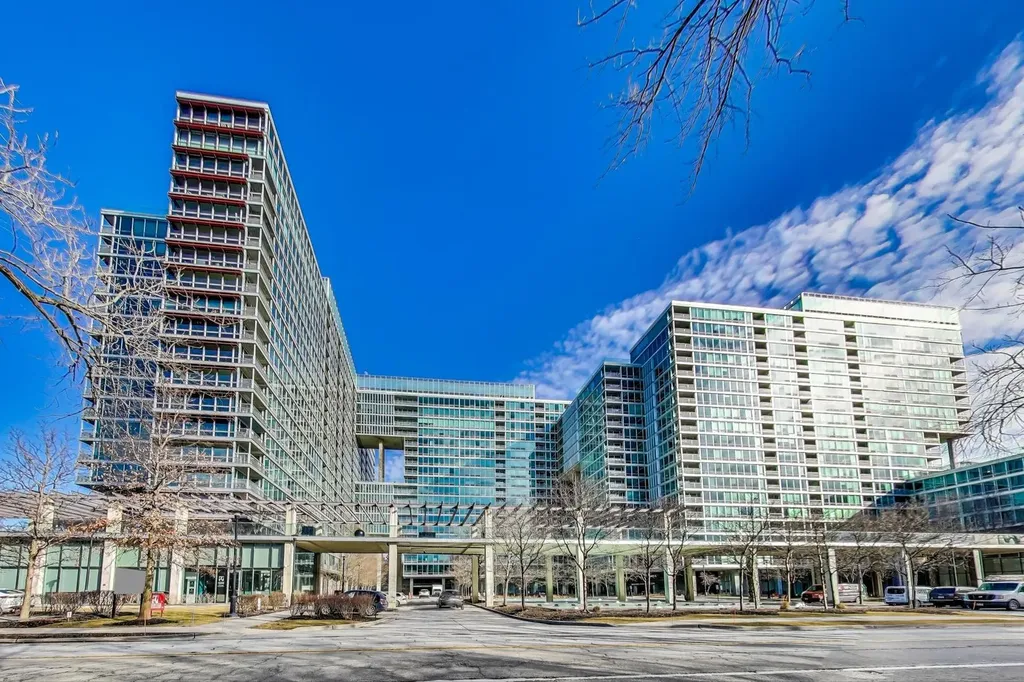 9655 Woods Drive Skokie IL 60077