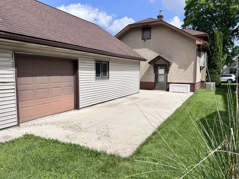 708 12TH Street Peru IL 61354