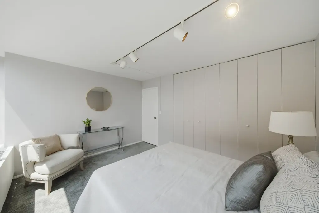 3550 North Lake Shore Drive Chicago IL 60657