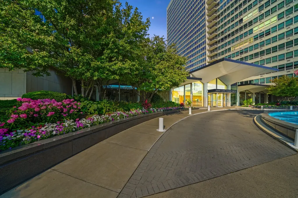 3550 North Lake Shore Drive Chicago IL 60657
