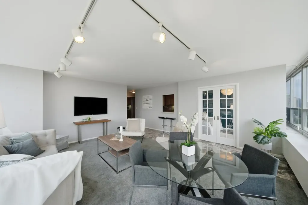 3550 North Lake Shore Drive Chicago IL 60657