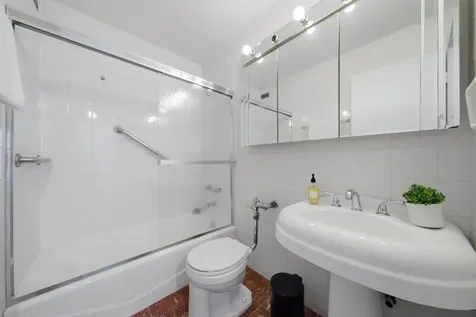 3550 North Lake Shore Drive Chicago IL 60657