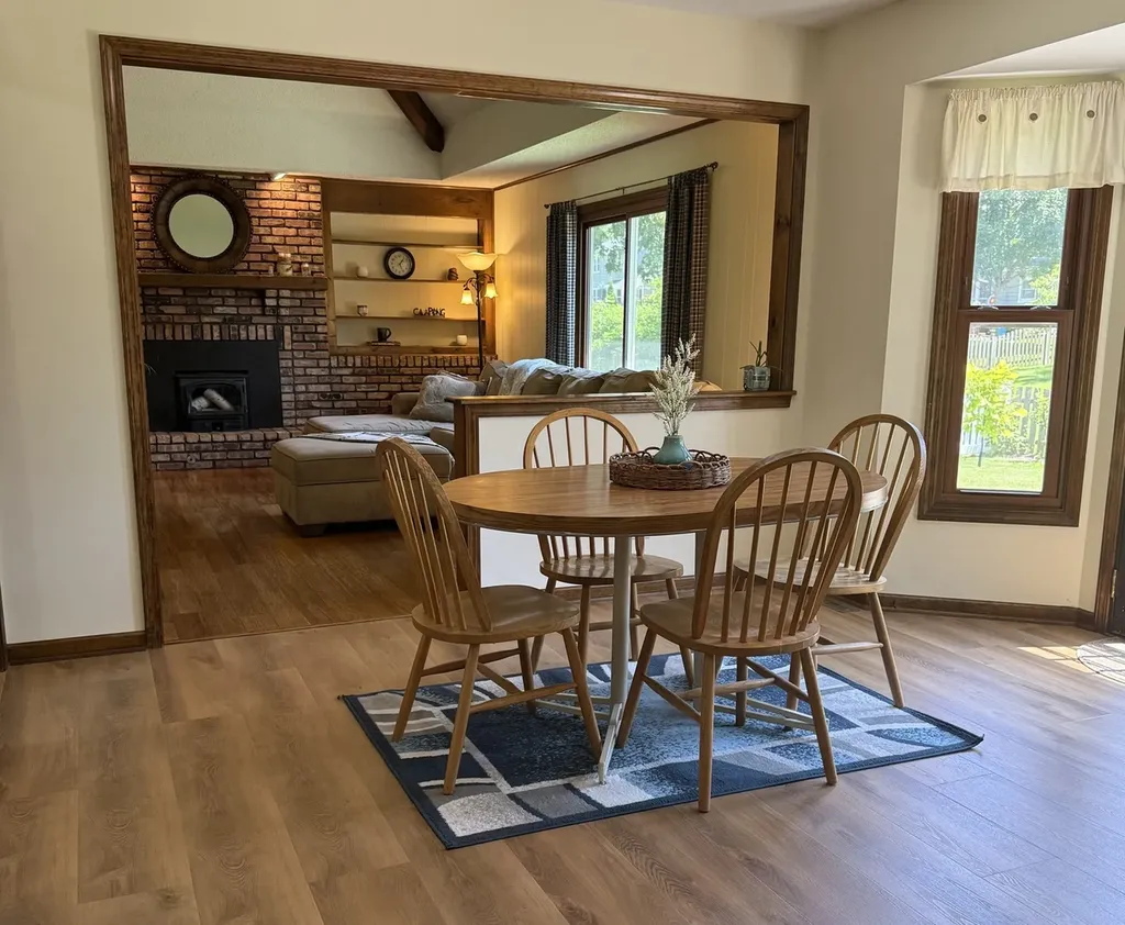 1573 Clemson Drive Naperville IL 60565