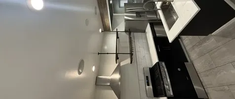 3825 West Roscoe Street Chicago IL 60618