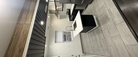 3825 West Roscoe Street Chicago IL 60618