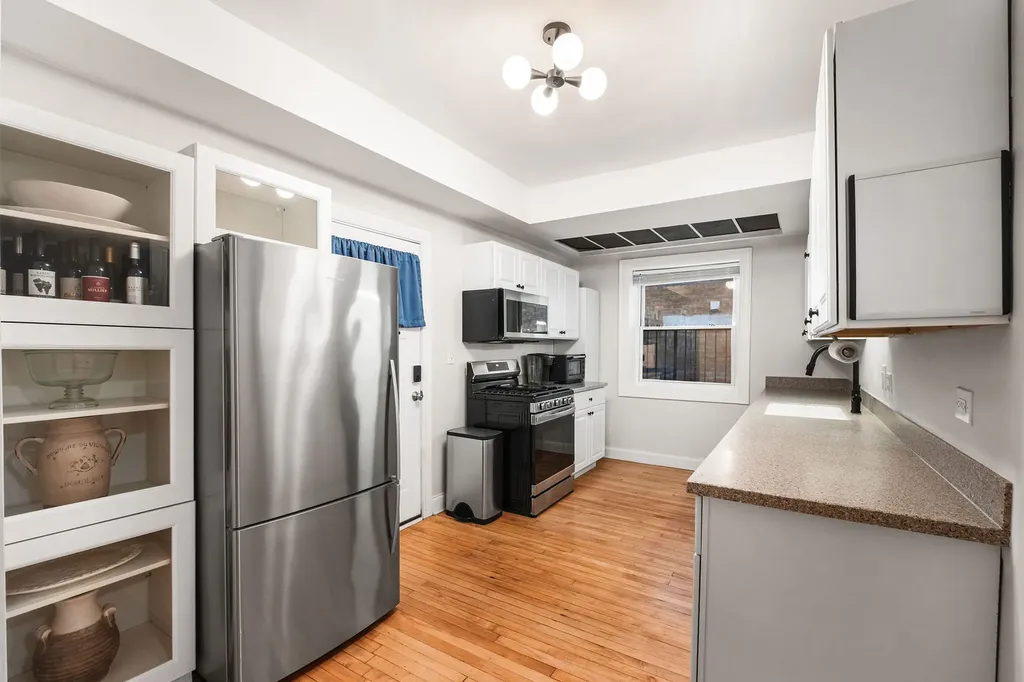 4727 North Paulina Street Chicago IL 60640