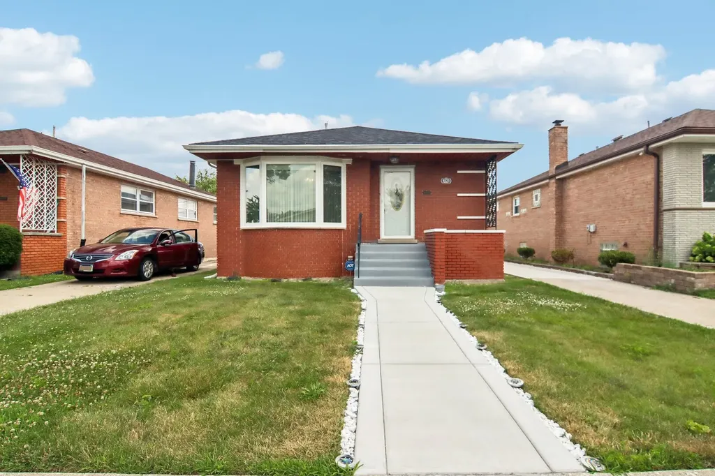 8525 South Keeler Avenue Chicago IL 60652