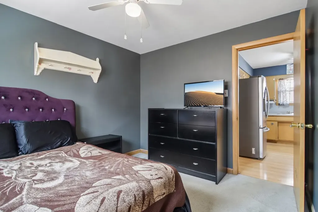 8525 South Keeler Avenue Chicago IL 60652