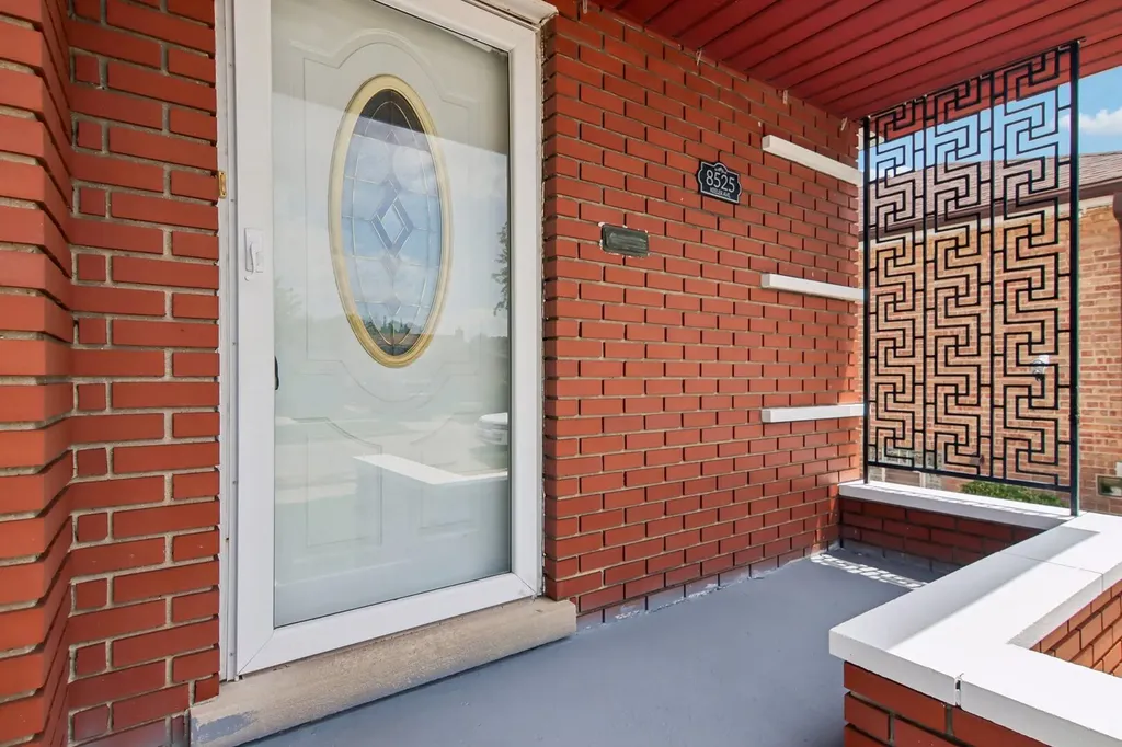 8525 South Keeler Avenue Chicago IL 60652