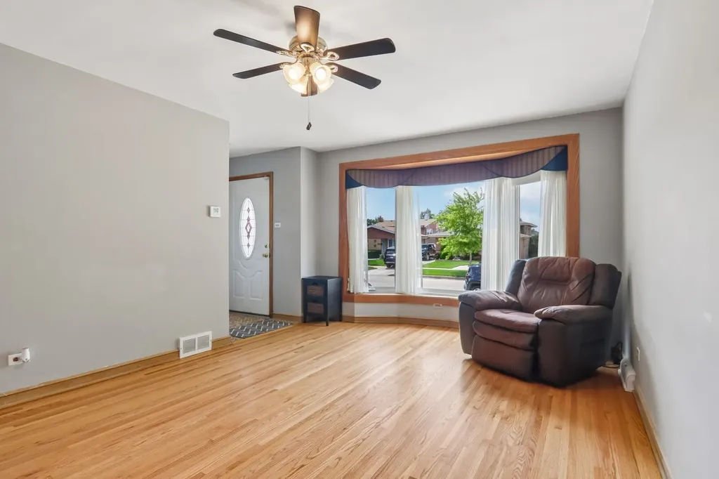 8525 South Keeler Avenue Chicago IL 60652
