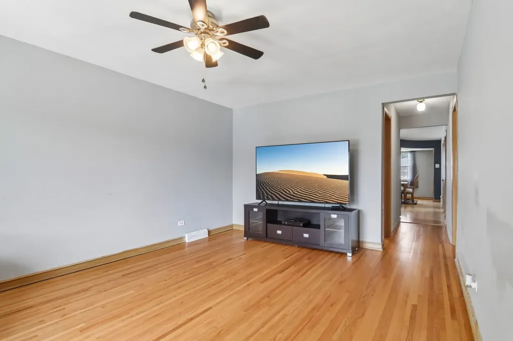 8525 South Keeler Avenue Chicago IL 60652