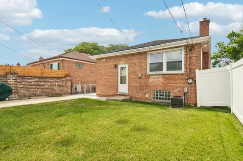 8525 South Keeler Avenue Chicago IL 60652