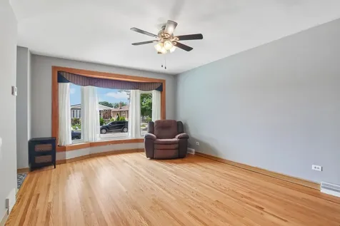 8525 South Keeler Avenue Chicago IL 60652