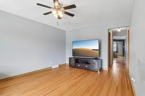 8525 South Keeler Avenue Chicago IL 60652