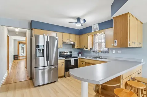 8525 South Keeler Avenue Chicago IL 60652