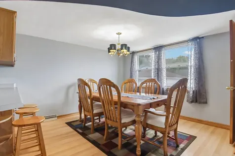 8525 South Keeler Avenue Chicago IL 60652