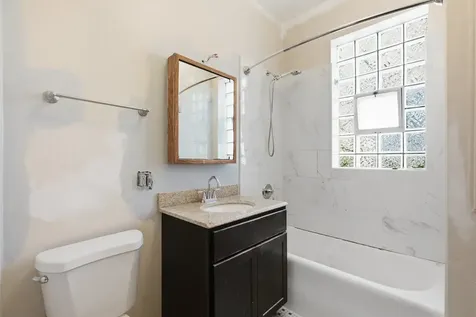 1213 West Addison Street Chicago IL 60613