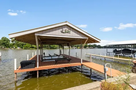 2019 North Woodlawn Park Avenue Mchenry IL 60051