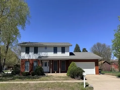 18321 Clyde Avenue Lansing IL 60438