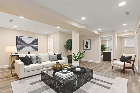 4014 North Central Park Avenue Chicago IL 60618