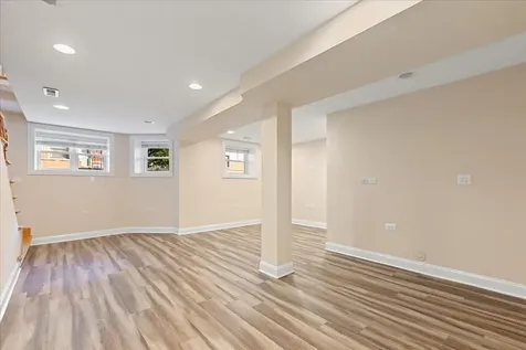 4014 North Central Park Avenue Chicago IL 60618