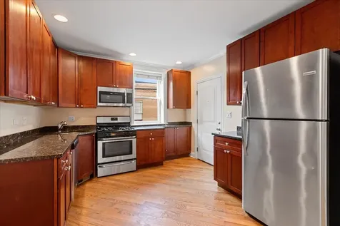 4014 North Central Park Avenue Chicago IL 60618