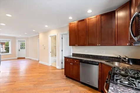 4014 North Central Park Avenue Chicago IL 60618