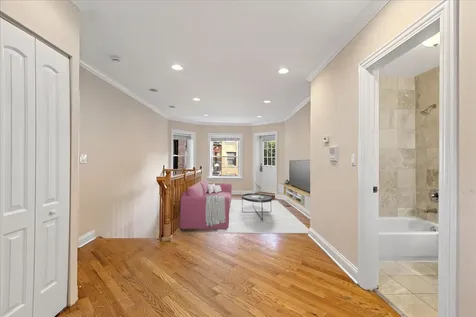 4014 North Central Park Avenue Chicago IL 60618