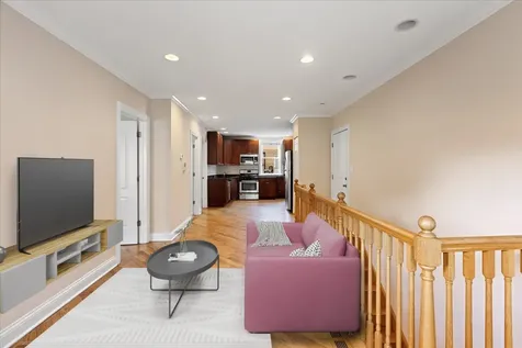 4014 North Central Park Avenue Chicago IL 60618