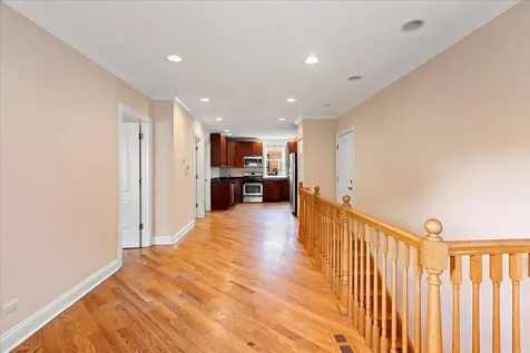 4014 North Central Park Avenue Chicago IL 60618