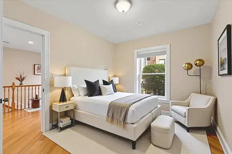 4014 North Central Park Avenue Chicago IL 60618