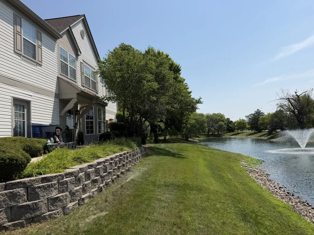 2716 Rockport Lane Naperville IL 60564