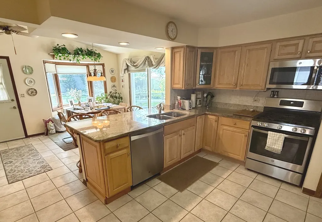127 East Traube Avenue Westmont IL 60559