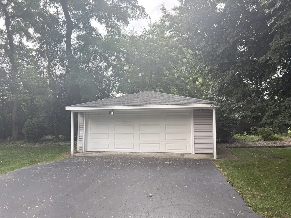 127 East Traube Avenue Westmont IL 60559