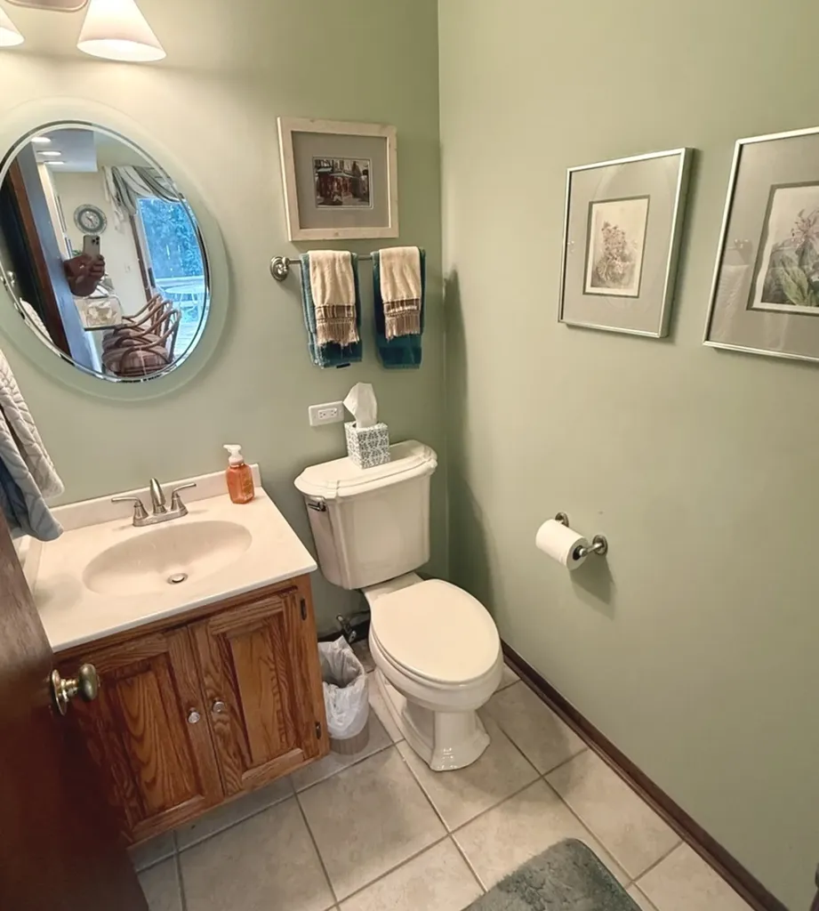 127 East Traube Avenue Westmont IL 60559