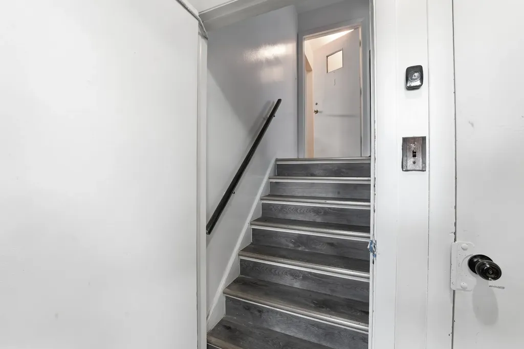 2507 West Coyle Avenue Chicago IL 60645