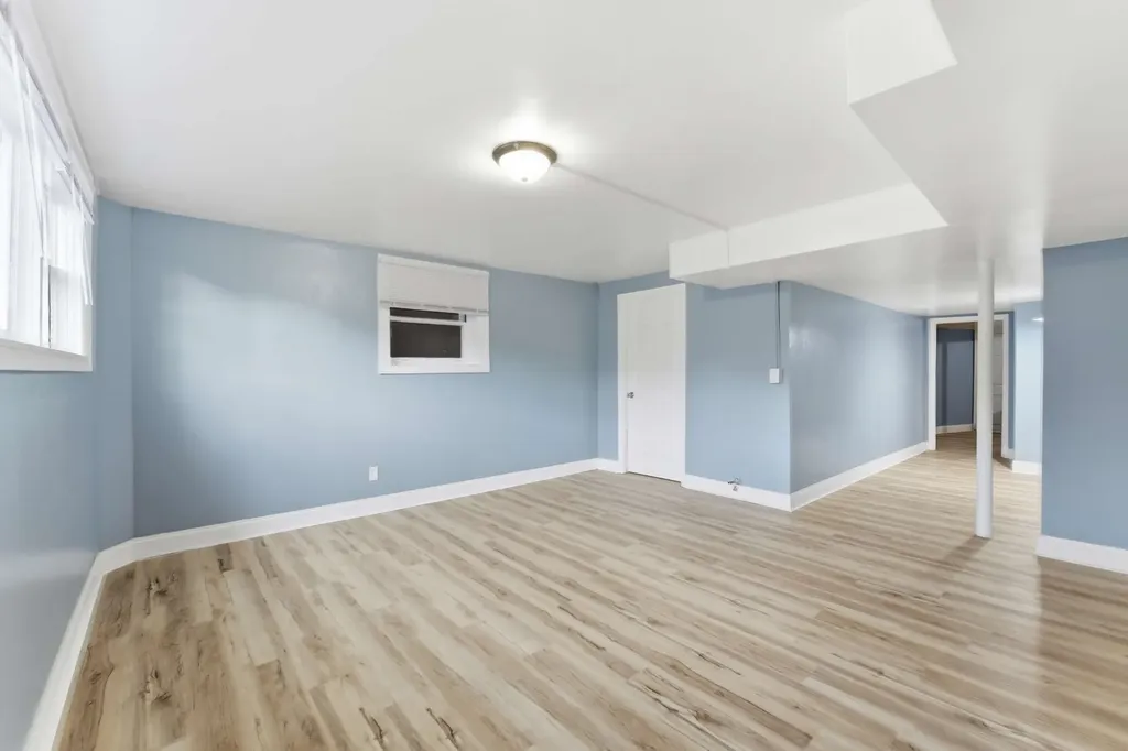 2507 West Coyle Avenue Chicago IL 60645