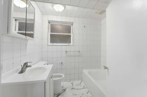 2507 West Coyle Avenue Chicago IL 60645