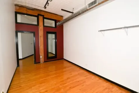 2412 West North Avenue Chicago IL 60647