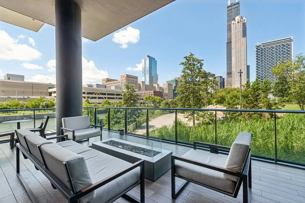 234 West Polk Street Chicago IL 60605