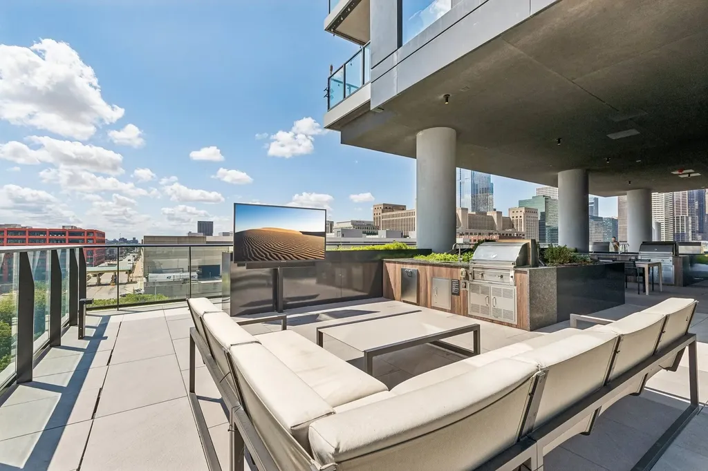 234 West Polk Street Chicago IL 60605