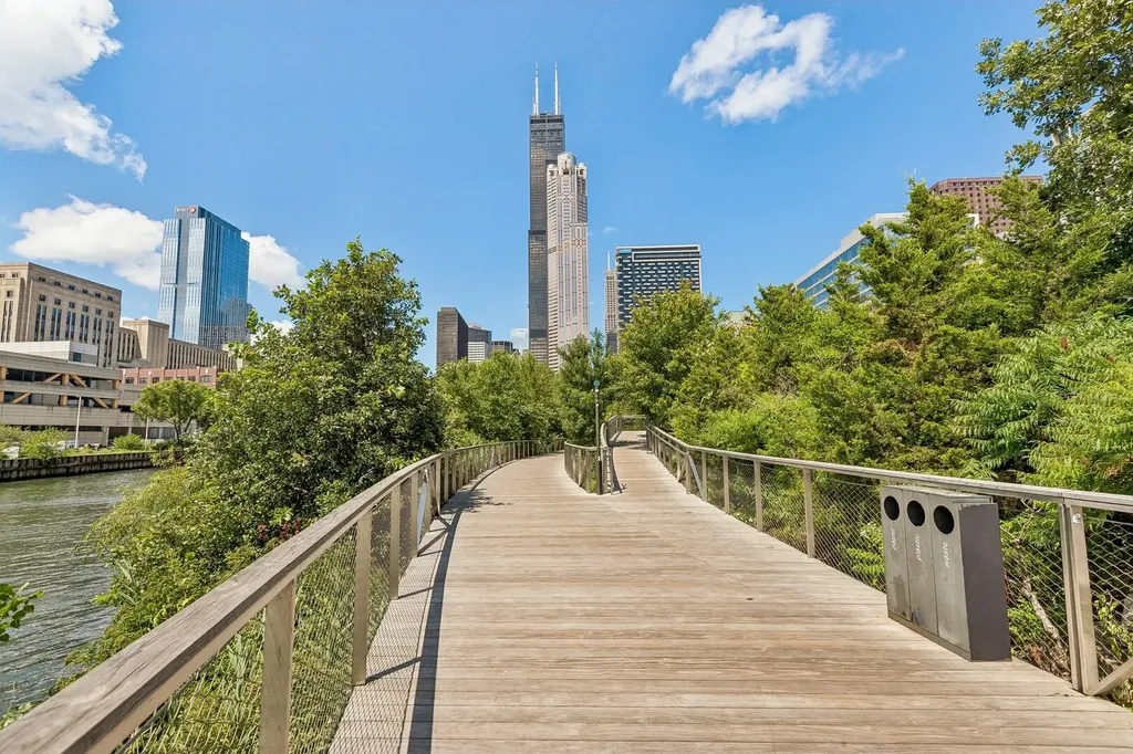 234 West Polk Street Chicago IL 60605