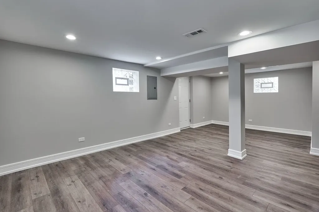 8914 South Normal Avenue Chicago IL 60620