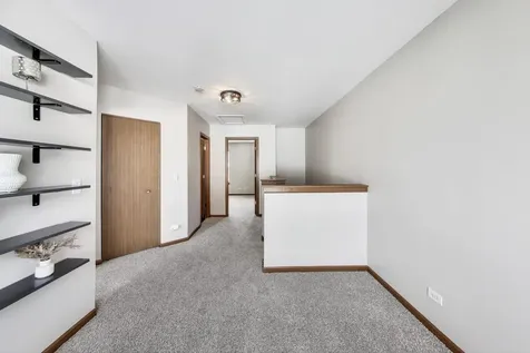 985 Manchester Circle Grayslake IL 60030